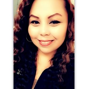 Meet your Posher, Denise